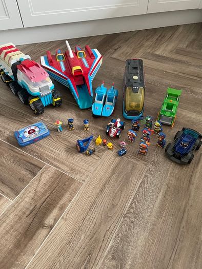 Selection of Paw patrol vehicles & toys