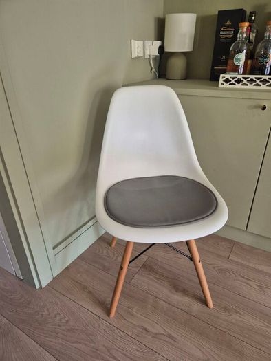 eames style dining chairs