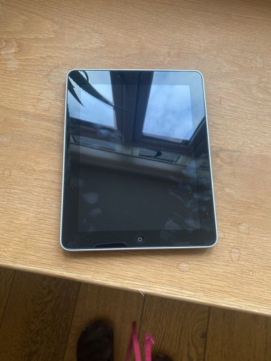 Apple iPad 1st Generation A1219 64GB Vintage Collectible