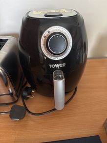 Tower Airfryer & Russell Hobbs Toaster Only used for Gluten Free