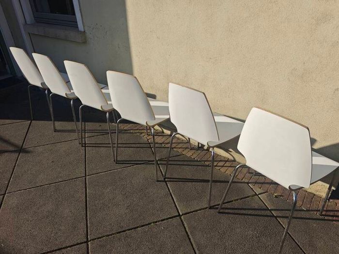 6 IKEA Vilmar stackable chairs - white