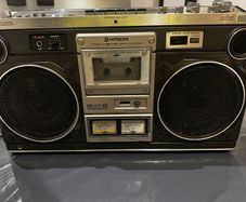 Vintage Philips Boombox D8323 Radio Cassette Recorder, working good.