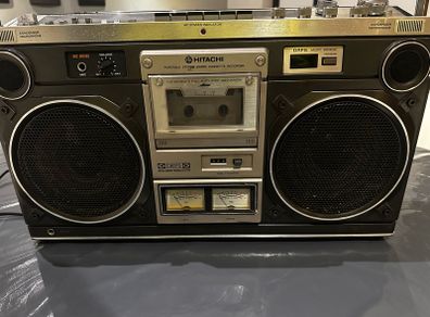 Vintage Philips Boombox D8323 Radio Cassette Recorder, working good.