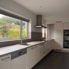 Premium high-gloss fitted kitchen