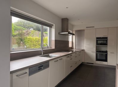 Premium high-gloss fitted kitchen