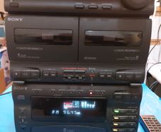 Sony FH-C5X Mini Hi Fi System, 5CD Changer, Dual Tape Deck and Radio, with 2 Sony Speakers and Remote Control