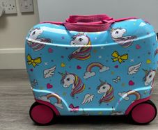 kids ride along suitcase