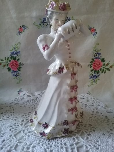 Victorian Lady Figurine