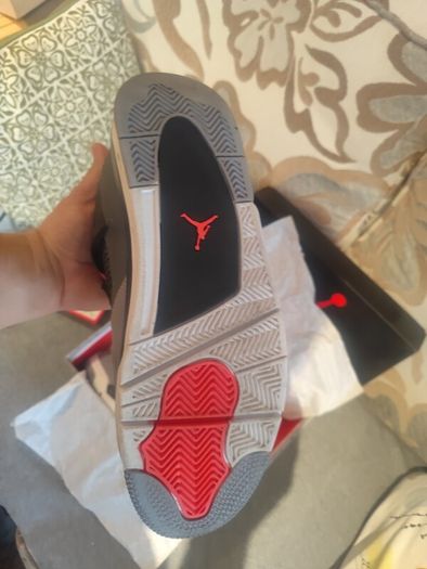 Air Jordan 4 Retro