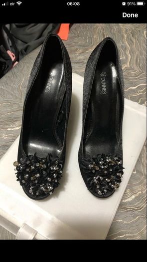 Ladies stunning shoes size 5