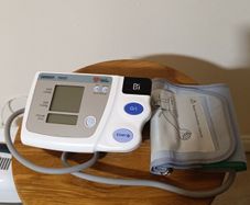 Device for measuring pressure Omron 705IT