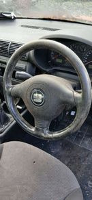 seat leon vw golf 3 spoke steering wheel