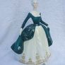 REGAL LADY (Royal Doulton HN 2709) - a finely produced figurine (1970's / 1980's). 7 5/8" (193mm) height. Image 8