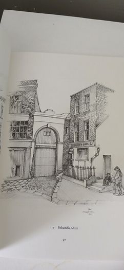 Dublin: Ninety Drawings by Brian Lalor.