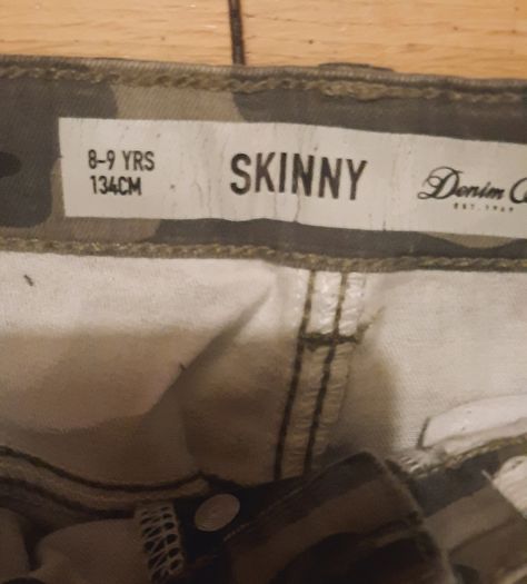 Trousers size 8-9