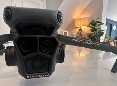 DJI Mavic 3 Cine Premium Combo ProRes, 1TB SSD, RC Pro Controller, 3 Batteries