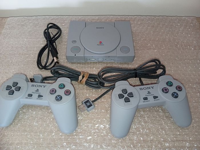 Ps1 Classic Mini With 20 Built In Games Excellent condition