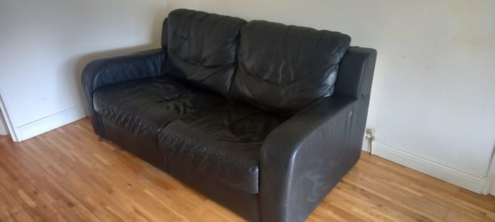 Leather couch and single recliner -FREE