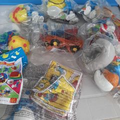 New unopened 2002 Smurfs collectables