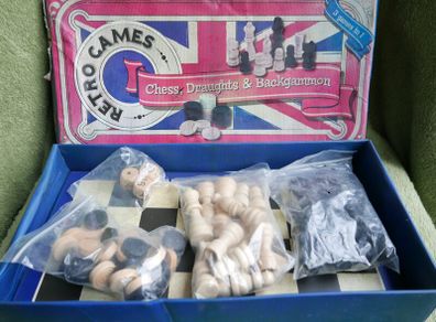 Retro Games 3 In 1 Chess, Backgammon & Draughts Set Board Games
