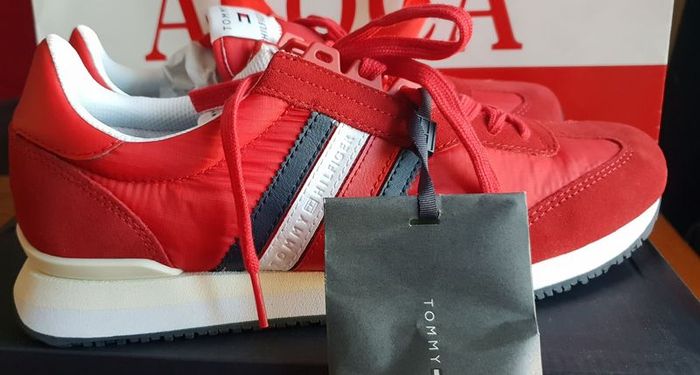 New Tommy Hilfiger Runners size 41 & 43