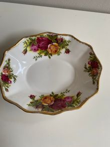 Royal Albert Old country roses dish