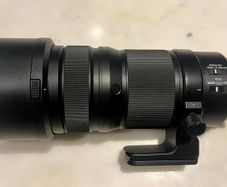 Panasonic Lumix S Pro 70-200 2.8 OIS lens