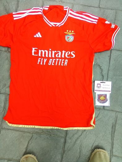 Xl.  Benefica.      Addidas.  Soccer. Jersey. And. Crest. Patch