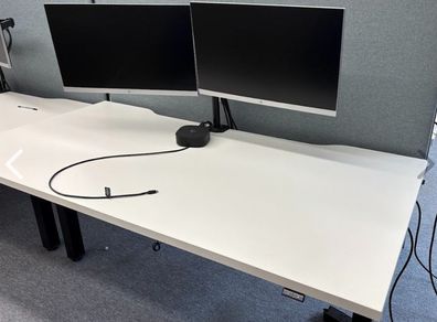 Sit and Stand Desk Workstation