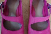 Size 6 Cerise Pink Clarks shoes