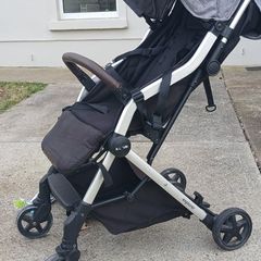 Zummi travel buggy