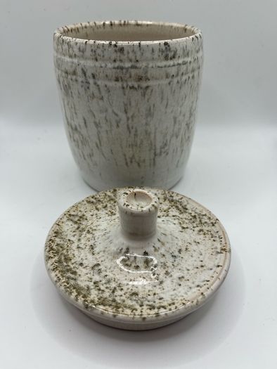 1960s studio pottery by Eileen Hansell