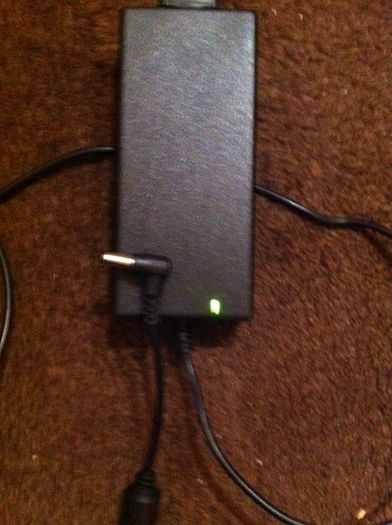 Laptop Charger Output DC24v ----- 3.0A