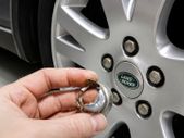4 x New Nuts. Fit Land Rover Discovery 3/4/5 Range Rover Sport (LA4) Delivery