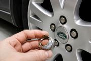 4 x New Nuts. Fit Land Rover Discovery 3/4/5 Range Rover Sport (LA4) Delivery