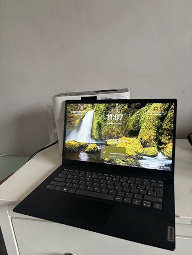 Lenovo