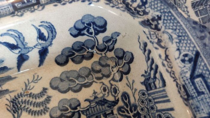 Fabulous Antique Blue and White Transferware Willow Pattern Shallow Lidded Tureen/Vegetable Dish For Display, Unknown Maker, Most Likely Staffordshire Made