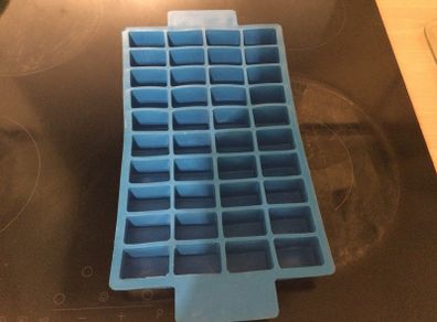 Large flexible Silicone Ice tray Reduced