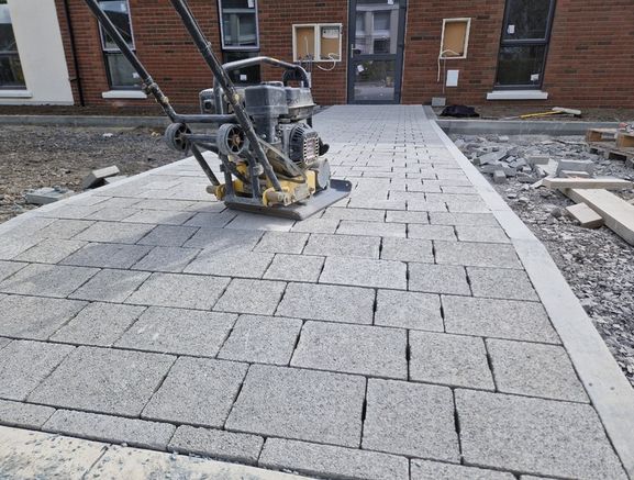 Groundworks, Fencing, Paving, concrete pouring