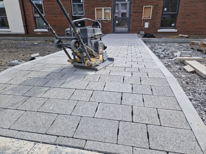 Groundworks, Fencing, Paving, concrete pouring