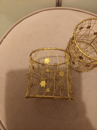 2 x christmas candle holders +candles