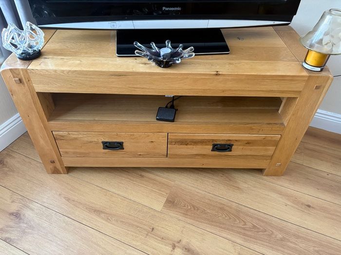 TV unit, lamp table with Lamp.