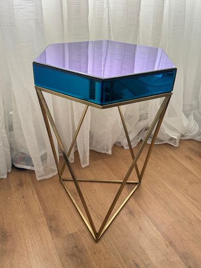 Coffee accent table mirrored