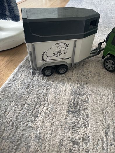 toy Land Rover horse carrier auv
