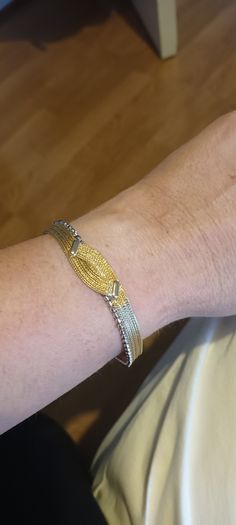 Gold bracelet Reduced