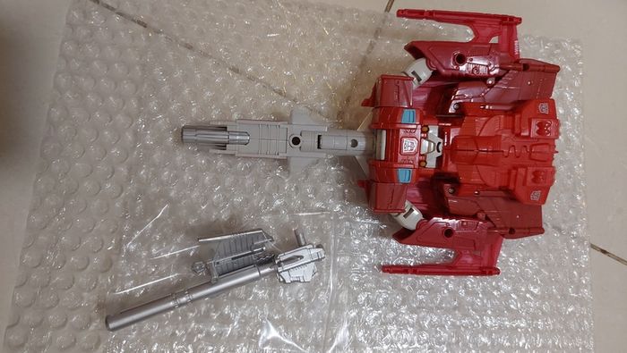 Transformer / toy / combiner