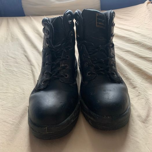 Dunlop steel toe safety boots
