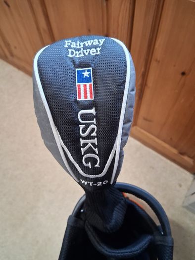 Golf Clubs. US Kids Golf Set For Right Handed 8 To 9 Year Old. Collect In Dublin Or Receive Via Post.