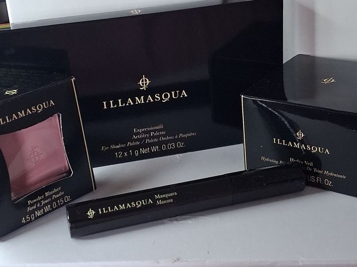 Illamasqua - Makeup Bundle - Brand New