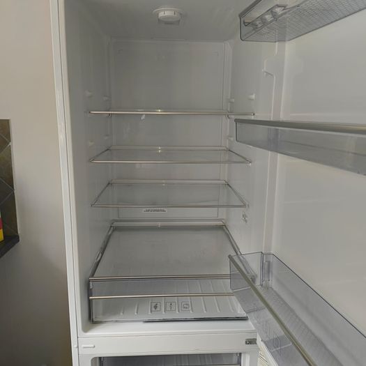 Fridge freezer